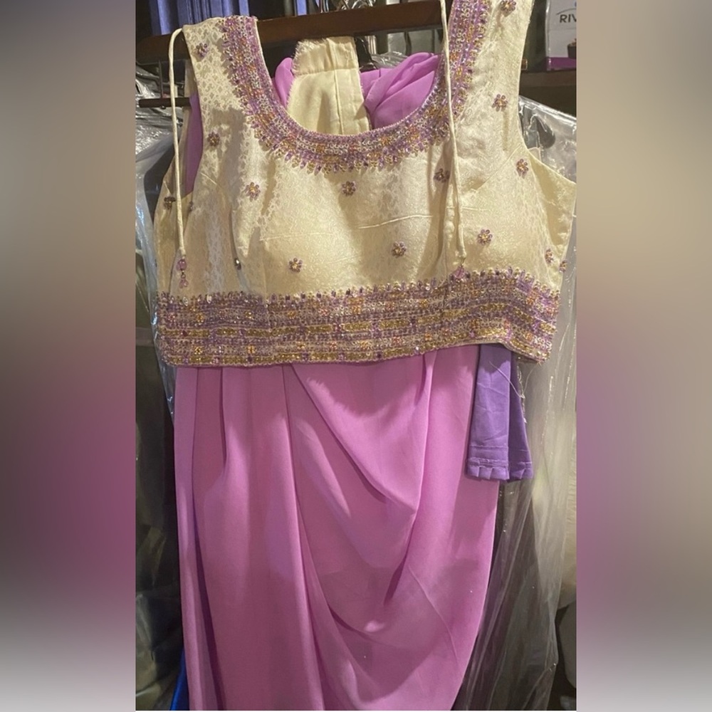 Cream and Lavender Saree with jewelry